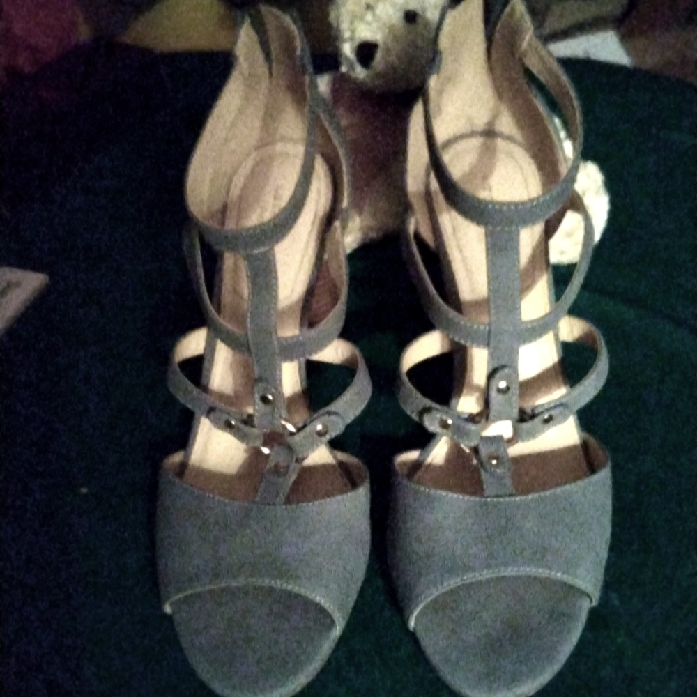 Woman's Shoes